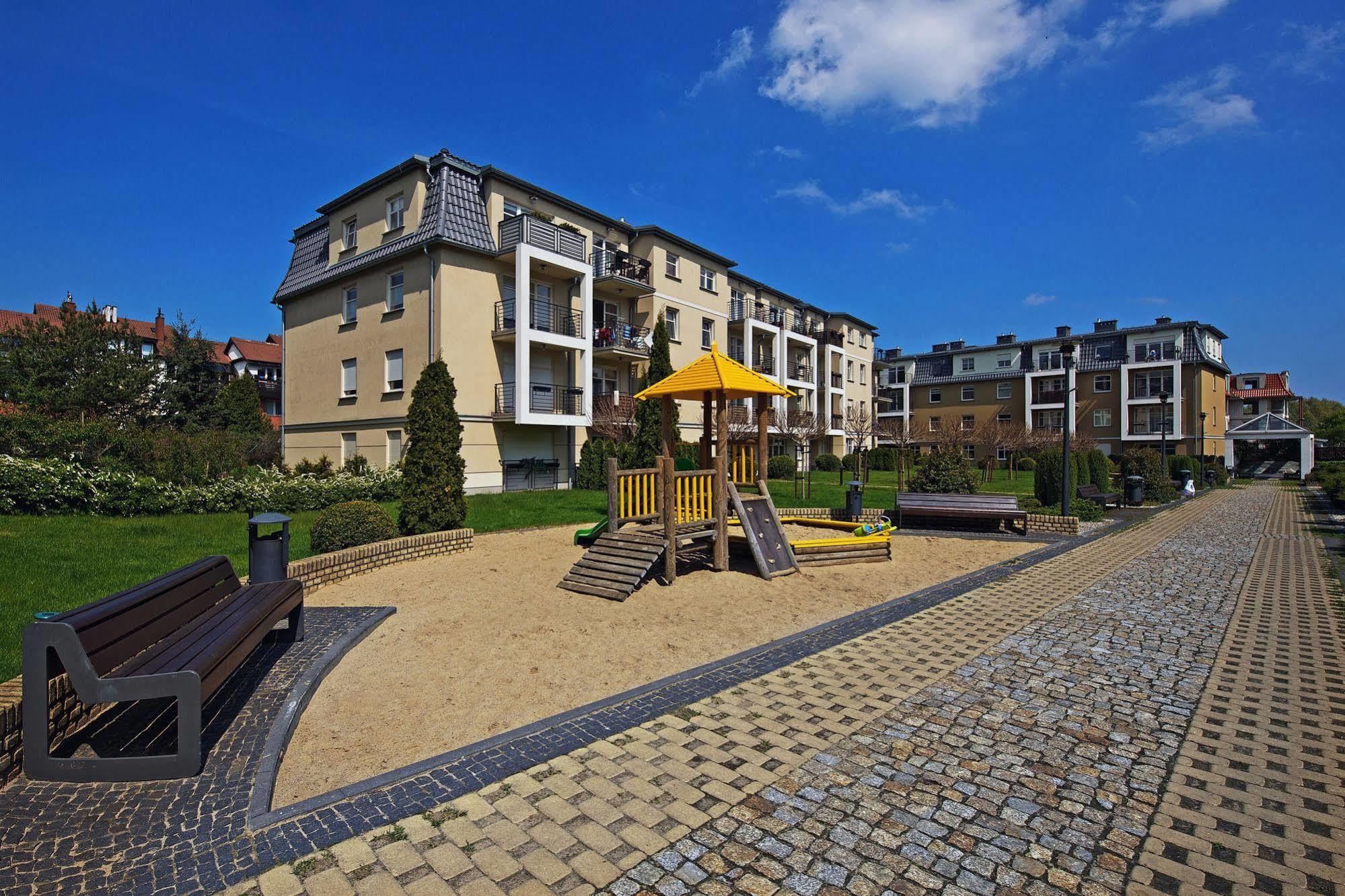 Dom & House - Apartments Parkur Sopot Eksteriør billede